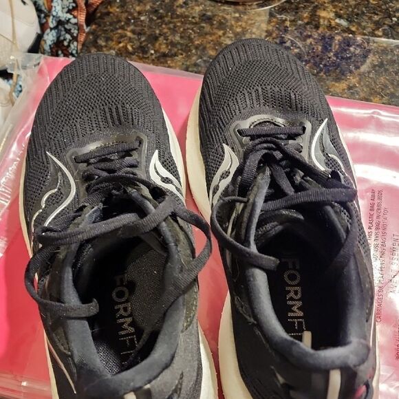 Saucony Black Power Run Plus Size 10 New Condition Running Shoes - Picture 3 of 8